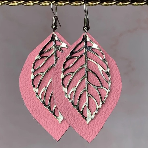 🆕Genuine Leather & Metal Leaf Dangle 1 Pair Earrings - Picture 3 of 5